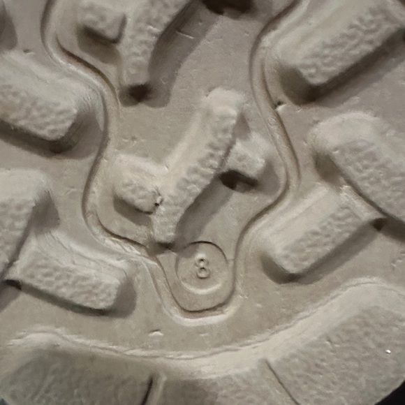 BearPaw Aize 8 Brown Winter Boots with Faux Fur - Picture 8 of 9